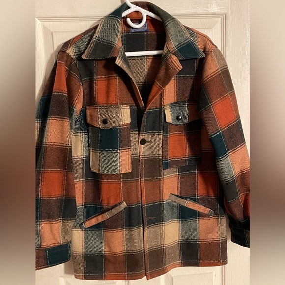 Vintage Pendleton virgin wool plaid Mackinaw cruiser men size Small - Picture 2 of 10
